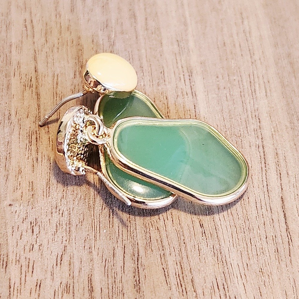 Green and Yellow Resin Organic Shape Drop Earrings Gold Tone Post Back 1.5" - Picture 6 of 6